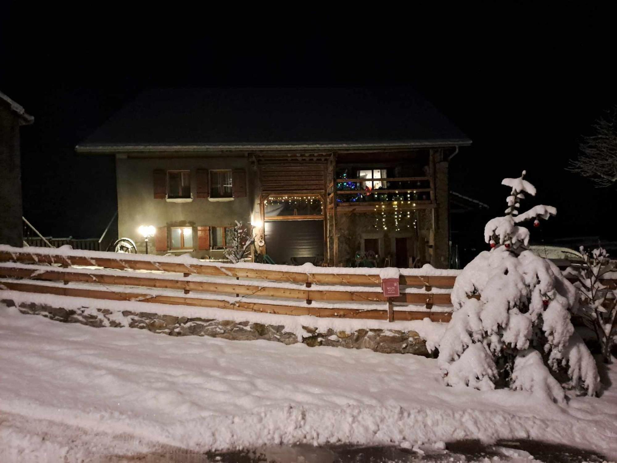 Maison D'Hotes Des Bassins D'Oche Saint-Paul-en-Chablais Bagian luar foto